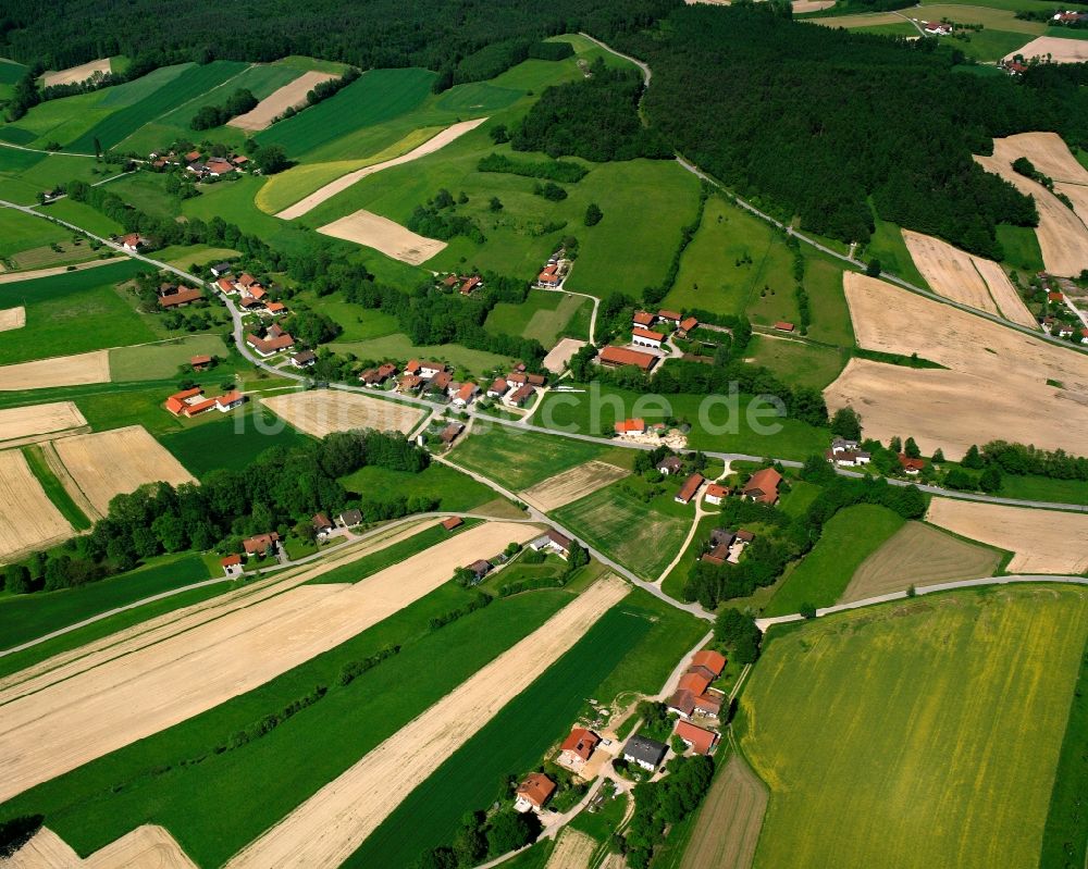 Luftaufnahme Haberling - Dorfkern am Feldrand in Haberling im Bundesland Bayern, Deutschland