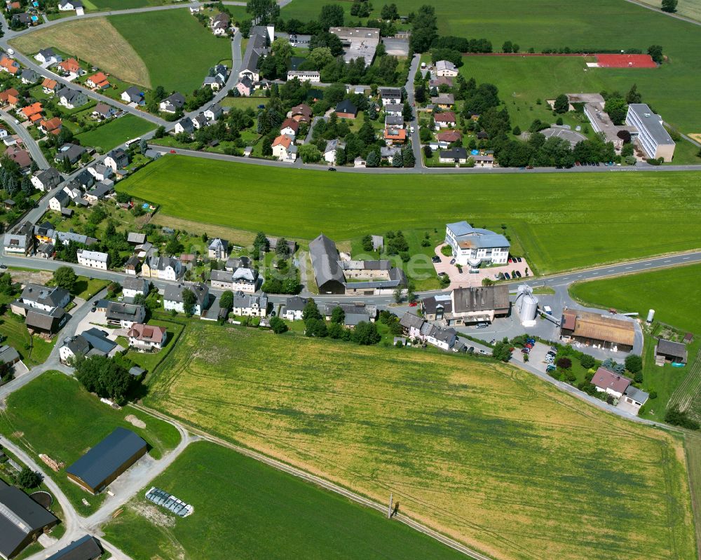 Hadermannsgrün von oben - Dorfkern am Feldrand in Hadermannsgrün im Bundesland Bayern, Deutschland