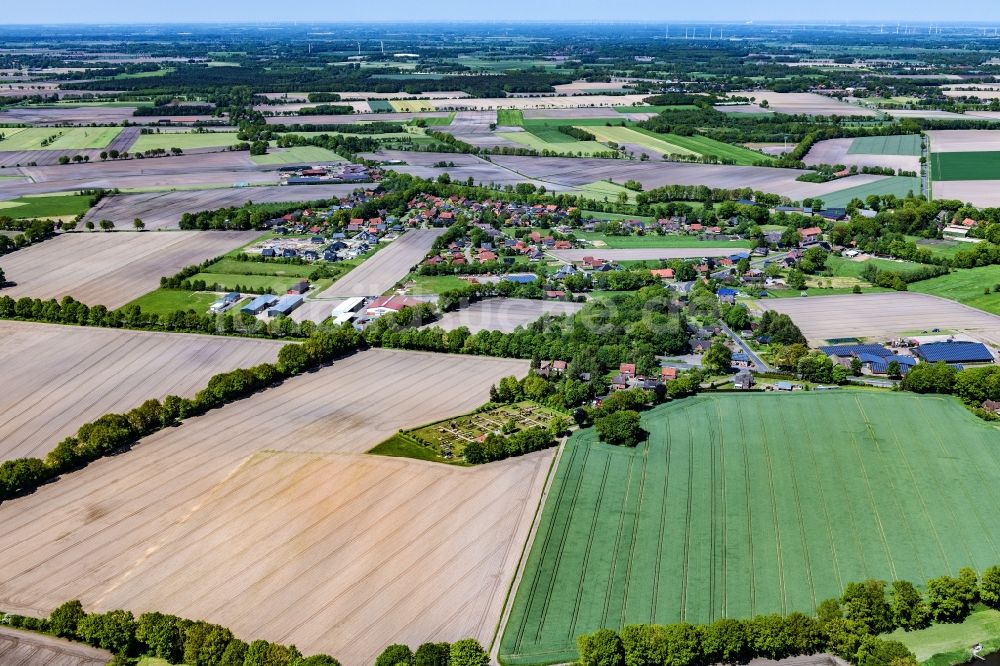 Luftbild Hagenah - Dorfkern am Feldrand in Hagenah im Bundesland Niedersachsen, Deutschland