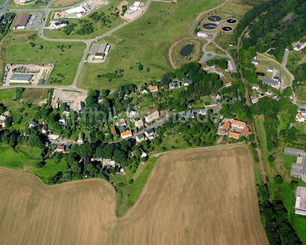 Hainichen aus der Vogelperspektive: Dorfkern am Feldrand in Hainichen im Bundesland Sachsen, Deutschland