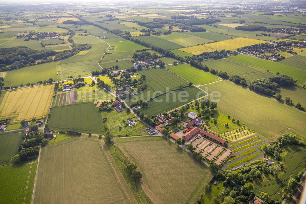 Luftbild Hamm - Dorfkern am Feldrand in Hamm im Bundesland Nordrhein-Westfalen, Deutschland