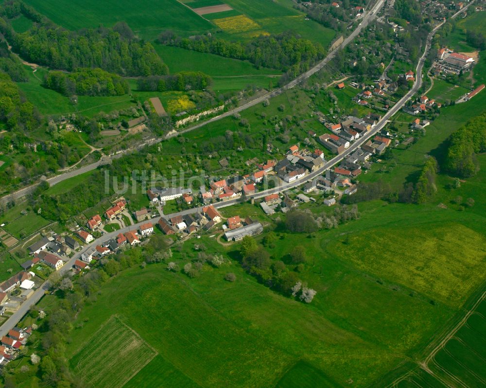 Luftbild Harpersdorf - Dorfkern am Feldrand in Harpersdorf im Bundesland Thüringen, Deutschland