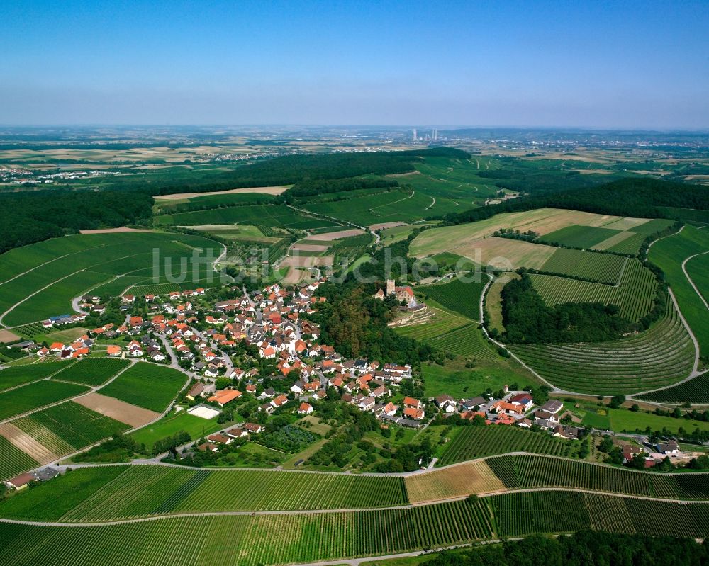 Hausen aus der Vogelperspektive: Dorfkern am Feldrand in Hausen im Bundesland Baden-Württemberg, Deutschland