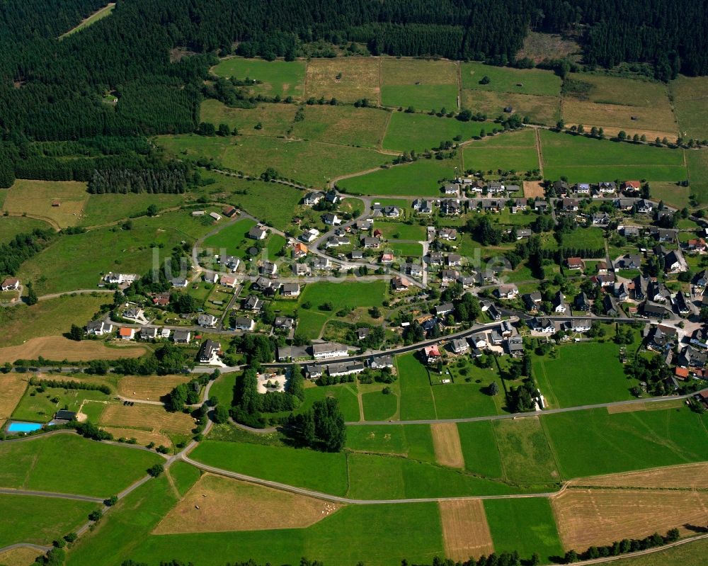 Luftaufnahme Hesselbach - Dorfkern am Feldrand in Hesselbach im Bundesland Nordrhein-Westfalen, Deutschland