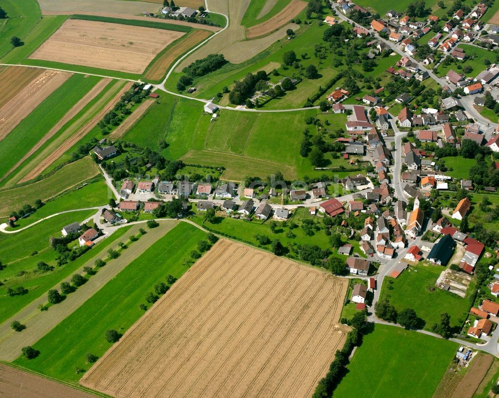 Luftaufnahme Heudorf - Dorfkern am Feldrand in Heudorf im Bundesland Baden-Württemberg, Deutschland