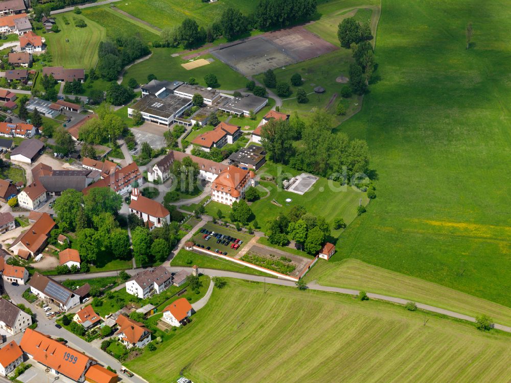 Luftaufnahme Heudorf - Dorfkern am Feldrand in Heudorf im Bundesland Baden-Württemberg, Deutschland