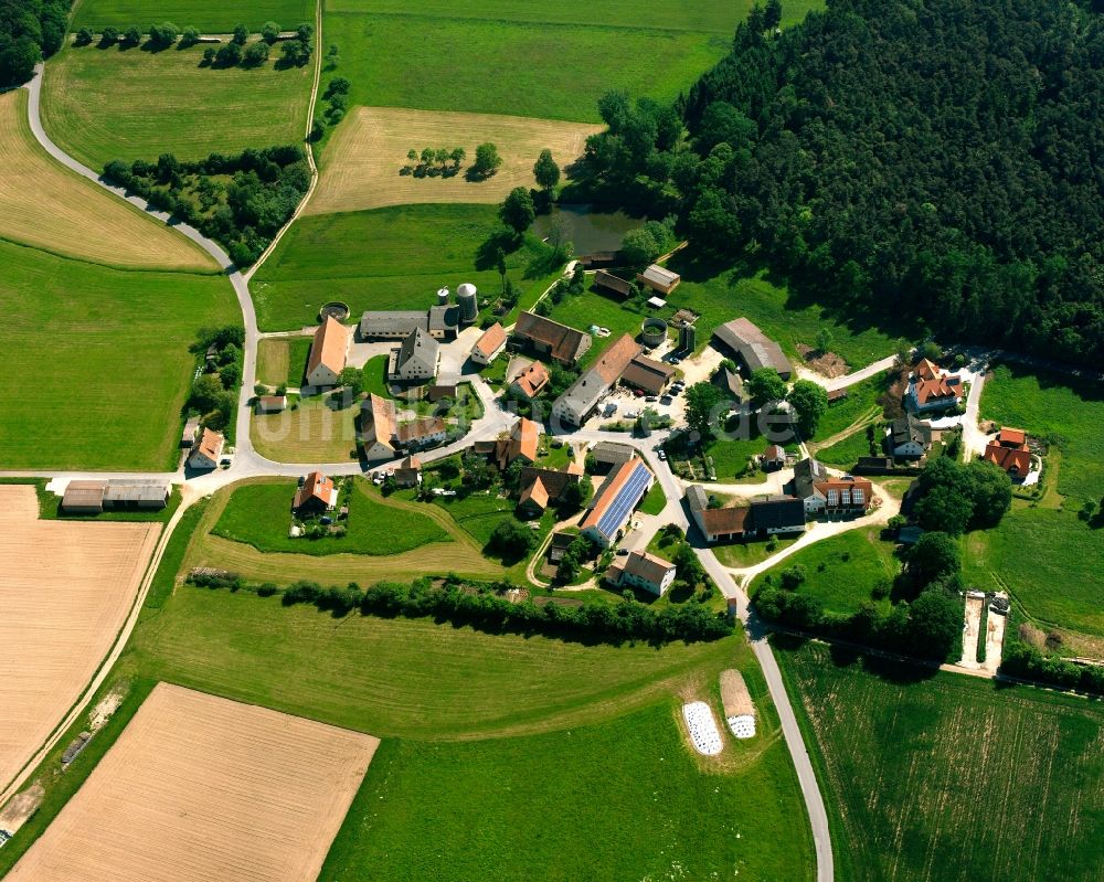 Luftbild Höfstetten - Dorfkern am Feldrand in Höfstetten im Bundesland Bayern, Deutschland