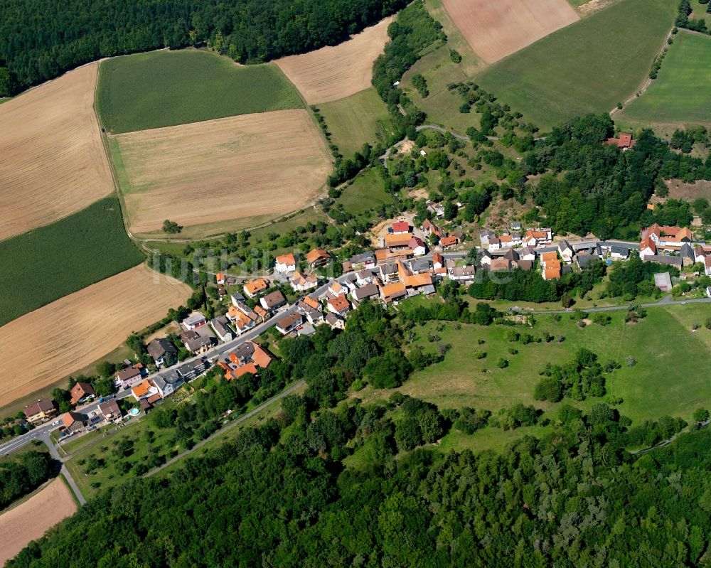 Luftaufnahme Höllerbach - Dorfkern am Feldrand in Höllerbach im Bundesland Hessen, Deutschland