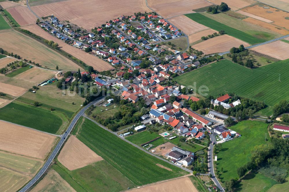 Höllrich von oben - Dorfkern am Feldrand in Höllrich im Bundesland Bayern, Deutschland