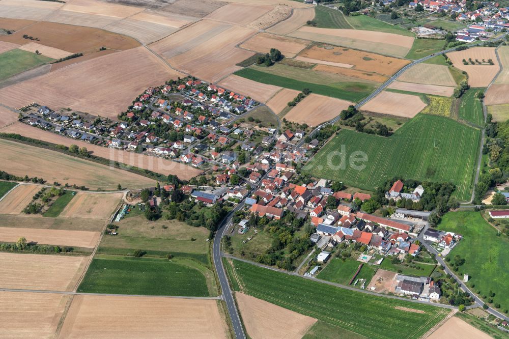 Luftaufnahme Höllrich - Dorfkern am Feldrand in Höllrich im Bundesland Bayern, Deutschland