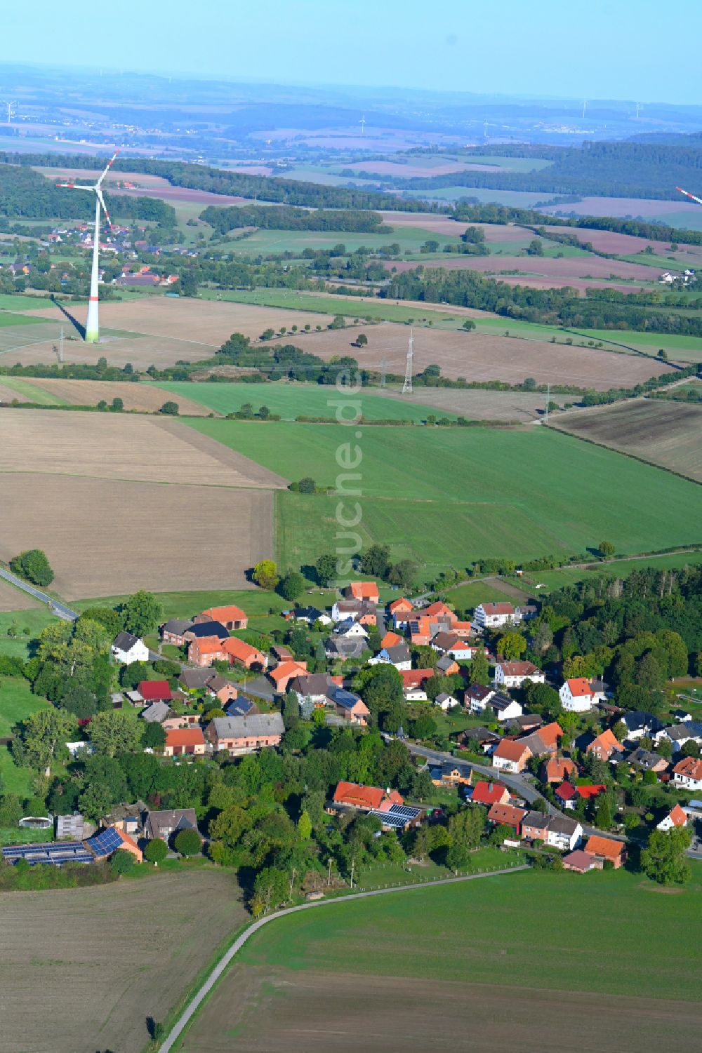 Luftaufnahme Hohehaus - Dorfkern am Feldrand in Hohehaus im Bundesland Nordrhein-Westfalen, Deutschland