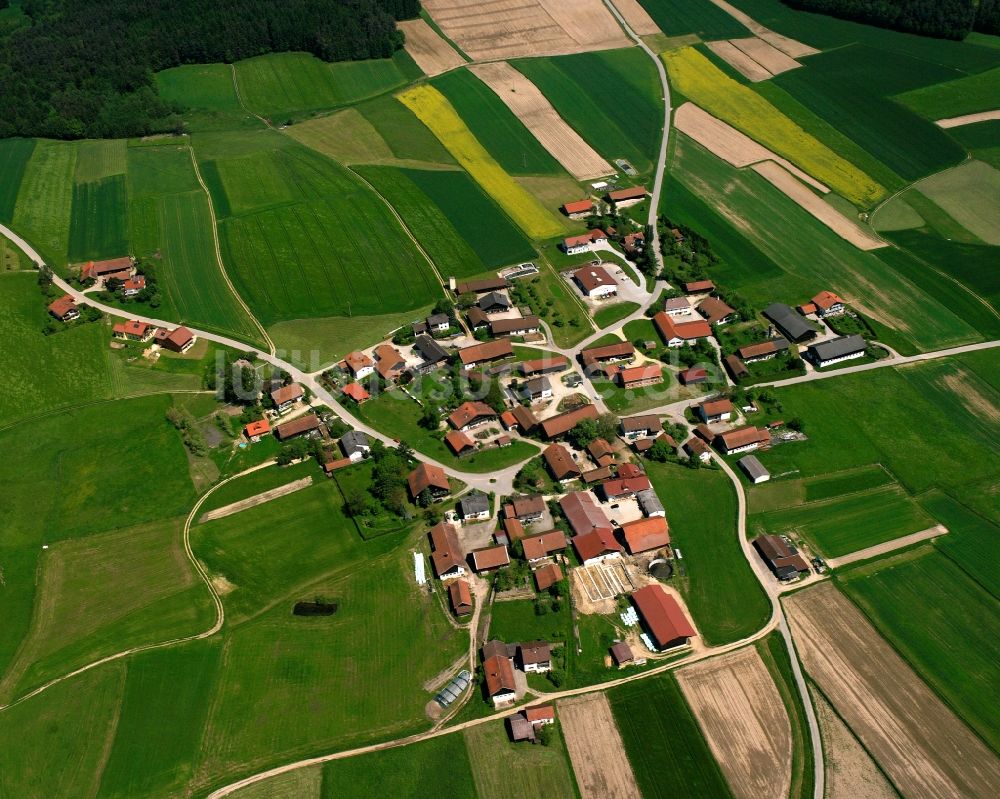 Luftbild Holzham - Dorfkern am Feldrand in Holzham im Bundesland Bayern, Deutschland