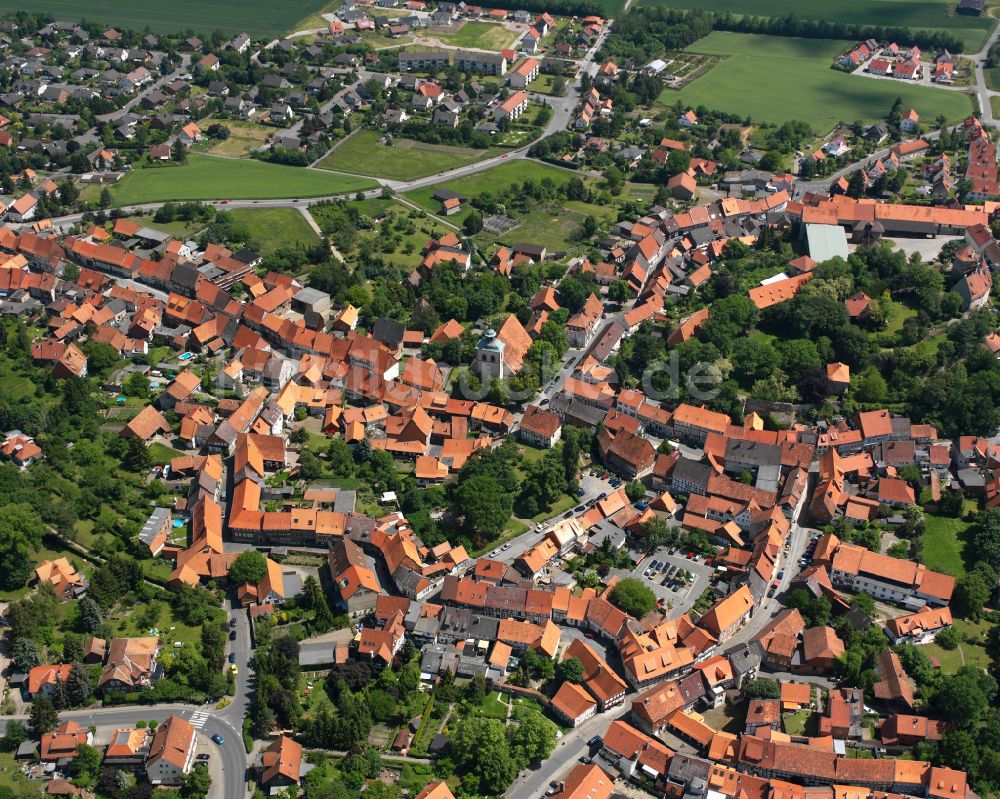 Hornburg von oben - Dorfkern am Feldrand in Hornburg im Bundesland Niedersachsen, Deutschland