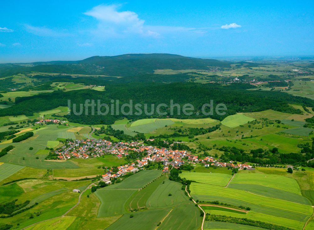 Luftbild Höringen - Dorfkern am Feldrand in Höringen im Bundesland Rheinland-Pfalz, Deutschland