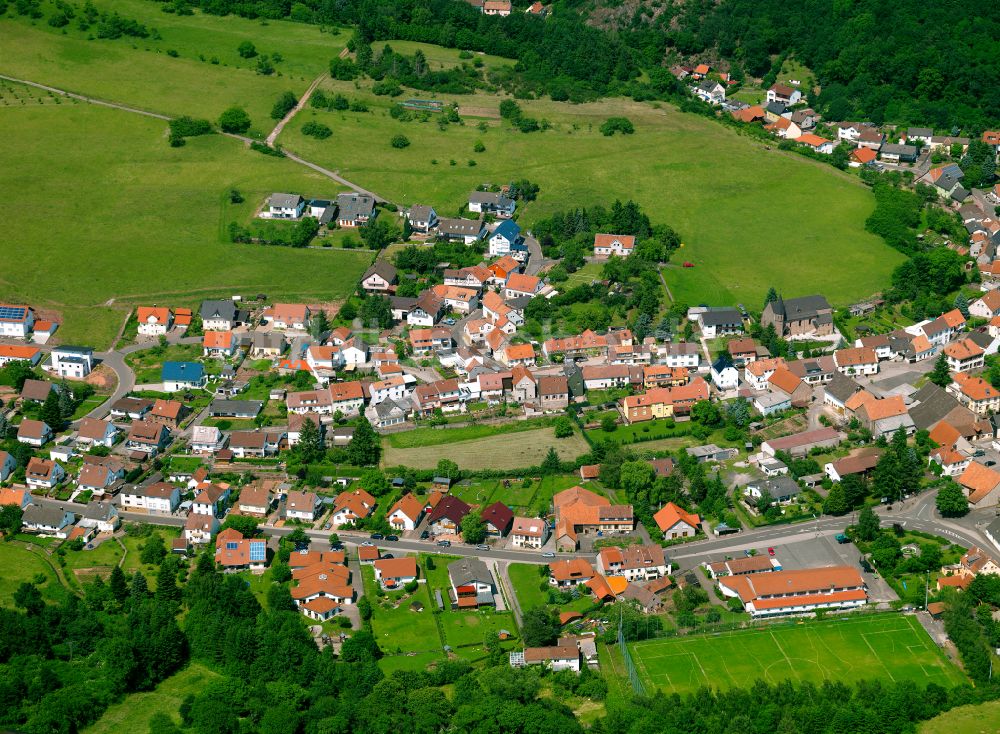 Luftbild Imsbach - Dorfkern am Feldrand in Imsbach im Bundesland Rheinland-Pfalz, Deutschland