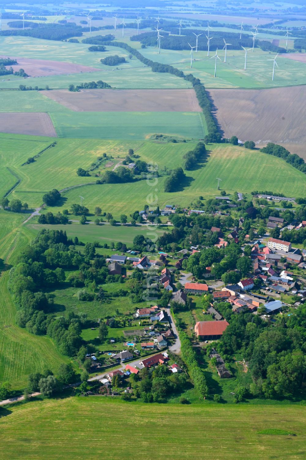 Luftbild Jabel - Dorfkern am Feldrand in Jabel im Bundesland Brandenburg, Deutschland