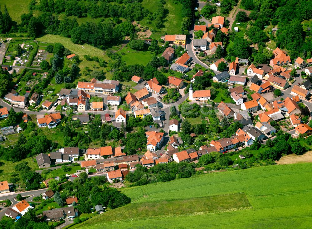 Luftbild Jakobsweiler - Dorfkern am Feldrand in Jakobsweiler im Bundesland Rheinland-Pfalz, Deutschland