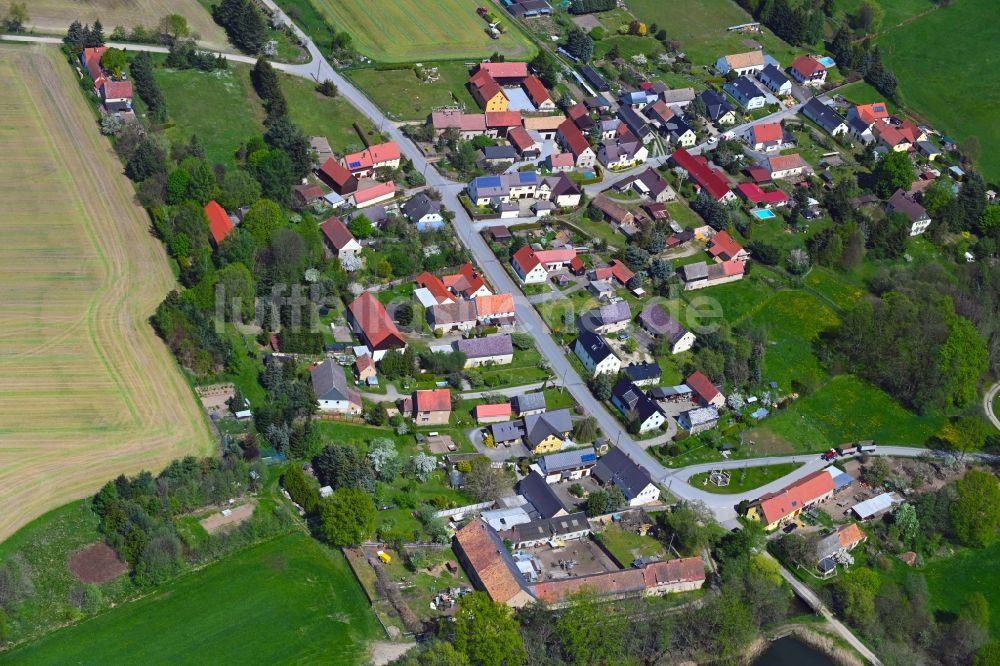 Jetscheba aus der Vogelperspektive: Dorfkern am Feldrand in Jetscheba im Bundesland Sachsen, Deutschland