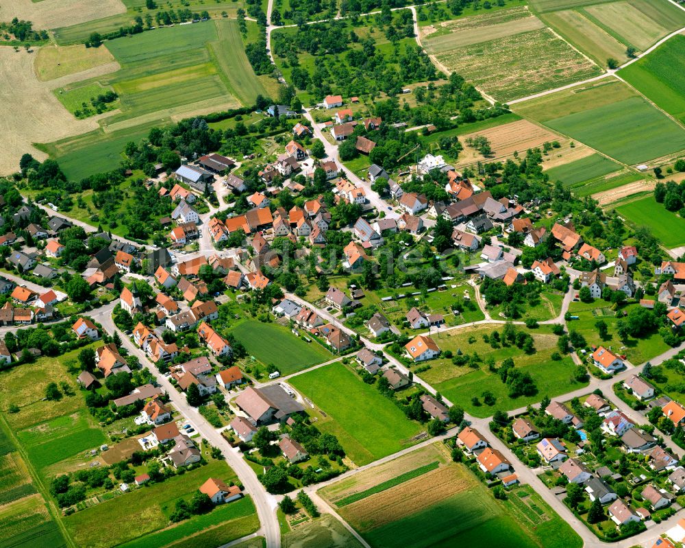 Jettenburg von oben - Dorfkern am Feldrand in Jettenburg im Bundesland Baden-Württemberg, Deutschland