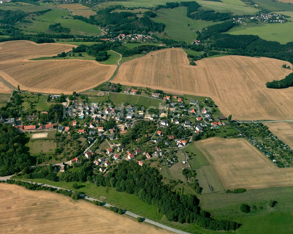 Luftbild Kaimberg - Dorfkern am Feldrand in Kaimberg im Bundesland Thüringen, Deutschland