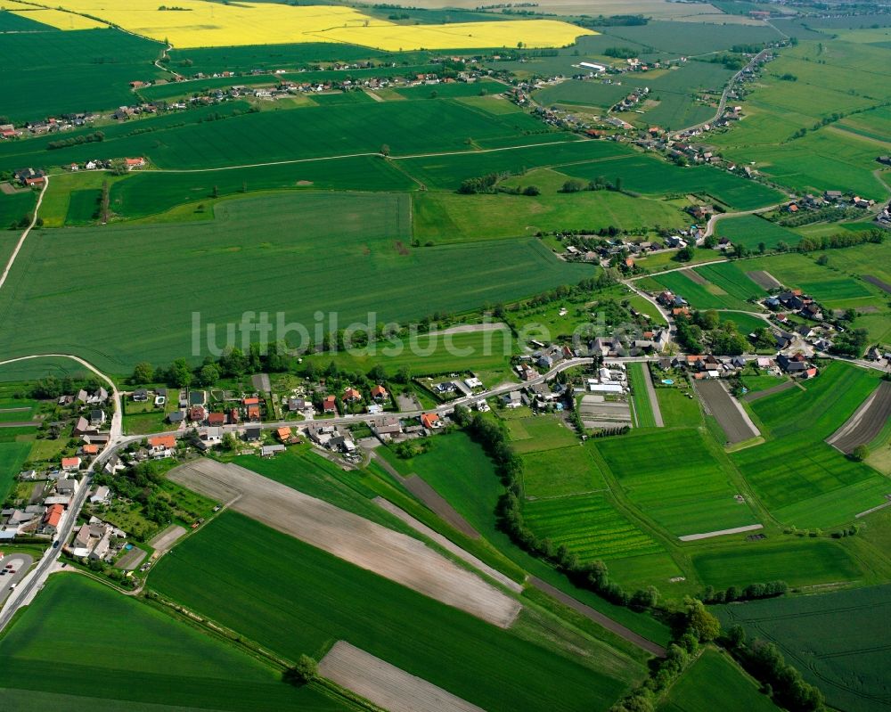 Kakau von oben - Dorfkern am Feldrand in Kakau im Bundesland Sachsen-Anhalt, Deutschland