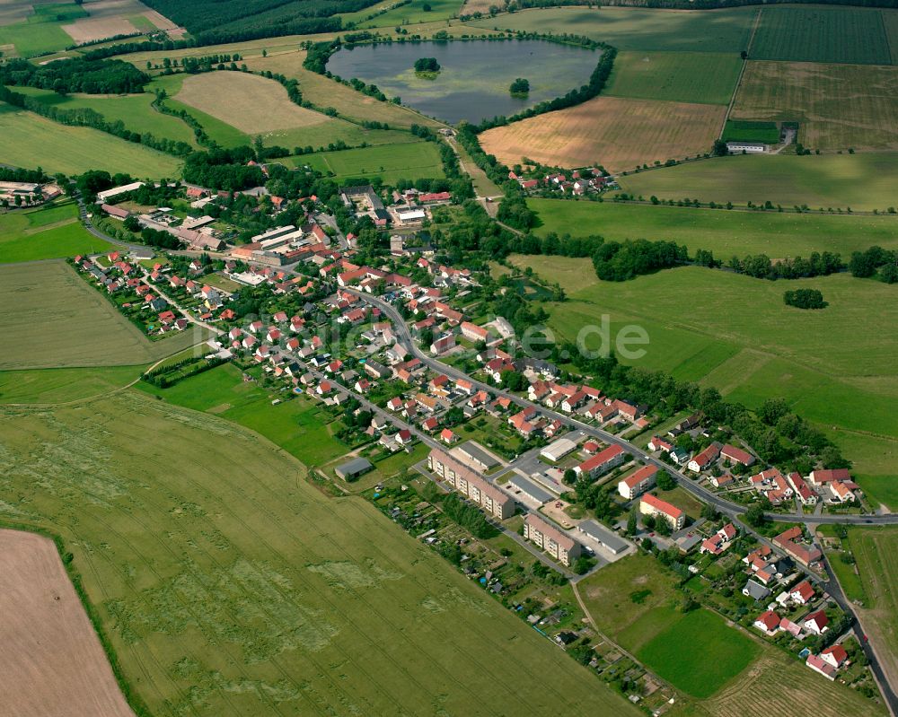 Luftaufnahme Kalkreuth - Dorfkern am Feldrand in Kalkreuth im Bundesland Sachsen, Deutschland