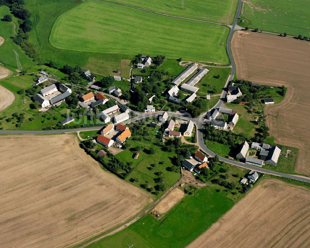 Luftbild Kaltofen - Dorfkern am Feldrand in Kaltofen im Bundesland Sachsen, Deutschland