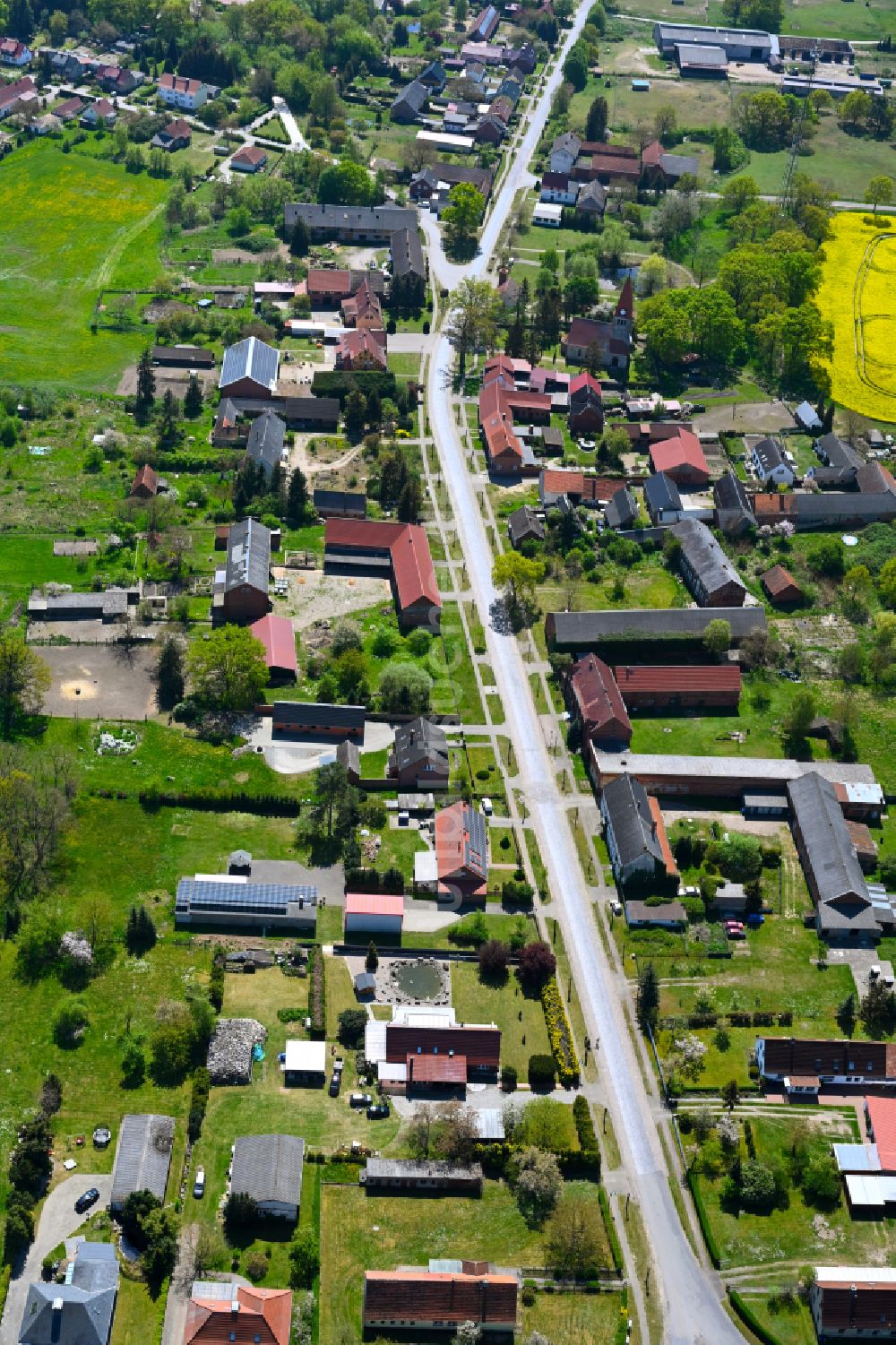 Luftaufnahme Kerkau - Dorfkern am Feldrand in Kerkau im Bundesland Sachsen-Anhalt, Deutschland