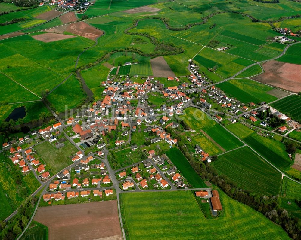 Luftaufnahme Kerspenhausen - Dorfkern am Feldrand in Kerspenhausen im Bundesland Hessen, Deutschland