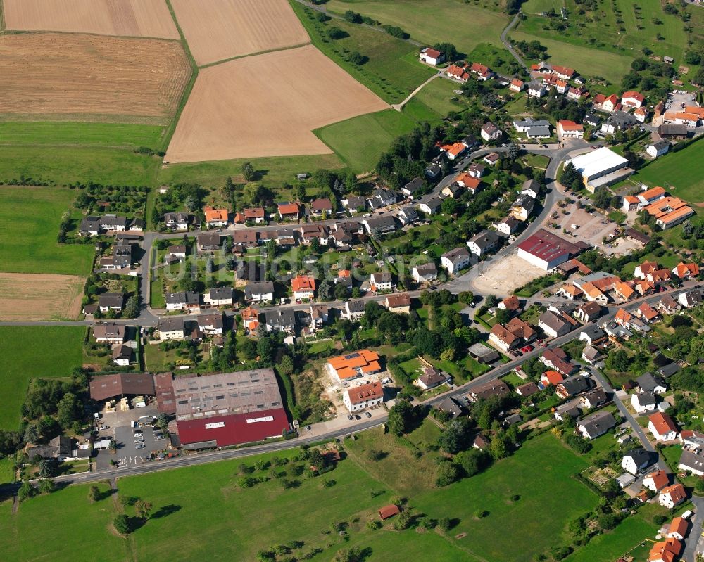 Luftaufnahme Kirchbrombach - Dorfkern am Feldrand in Kirchbrombach im Bundesland Hessen, Deutschland