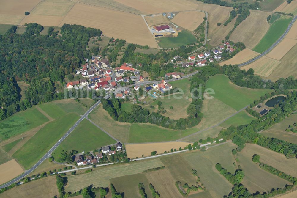 Luftaufnahme Klingen - Dorfkern am Feldrand in Klingen im Bundesland Bayern, Deutschland