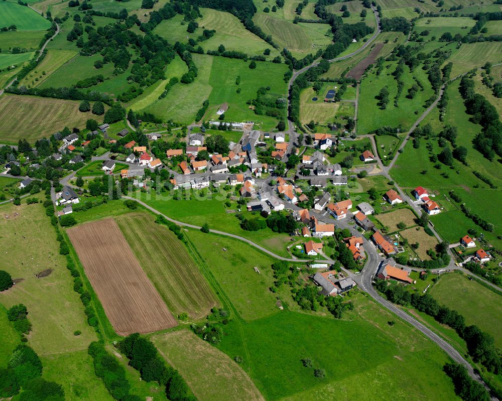 Luftbild Kölzenhain - Dorfkern am Feldrand in Kölzenhain im Bundesland Hessen, Deutschland