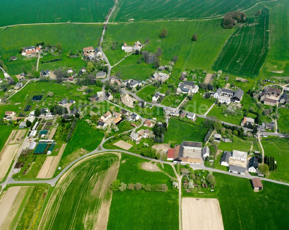 Luftaufnahme Königshain - Dorfkern am Feldrand in Königshain im Bundesland Sachsen, Deutschland