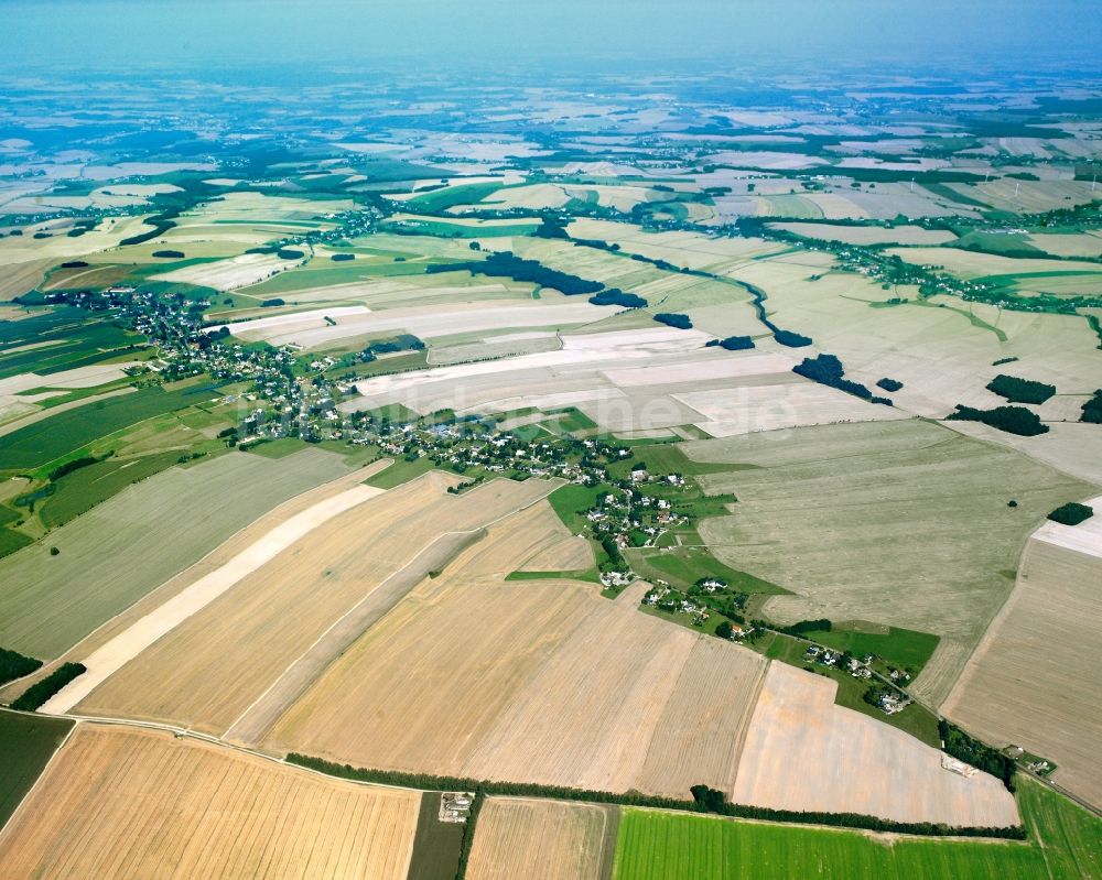 Königshain von oben - Dorfkern am Feldrand in Königshain im Bundesland Sachsen, Deutschland