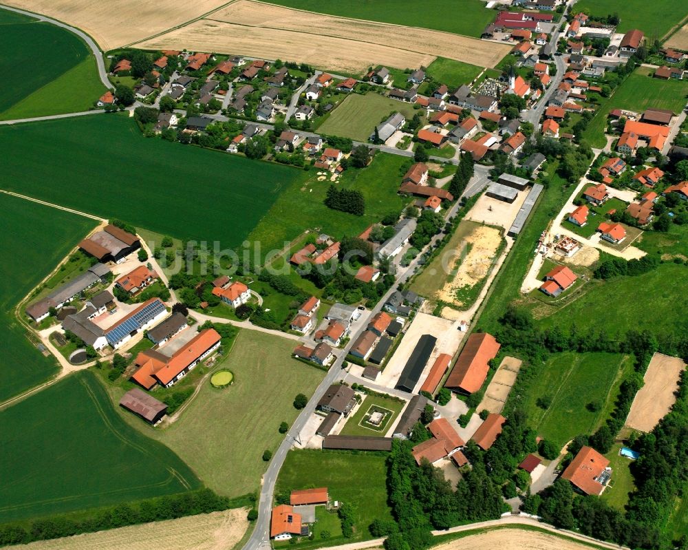 Kollbach von oben - Dorfkern am Feldrand in Kollbach im Bundesland Bayern, Deutschland