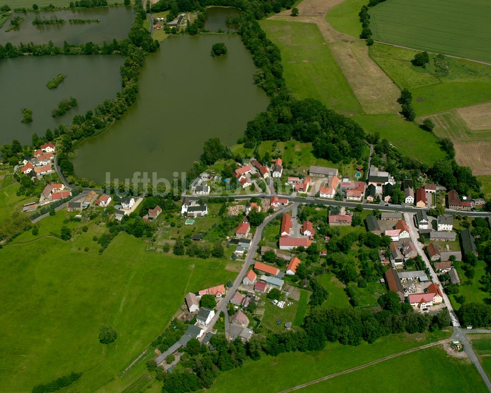 Luftaufnahme Koselitz - Dorfkern am Feldrand in Koselitz im Bundesland Sachsen, Deutschland