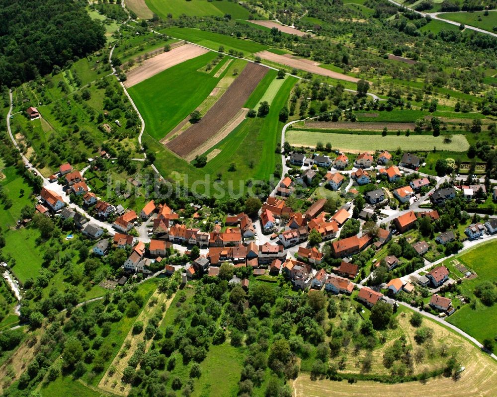 Kottweil aus der Vogelperspektive: Dorfkern am Feldrand in Kottweil im Bundesland Baden-Württemberg, Deutschland