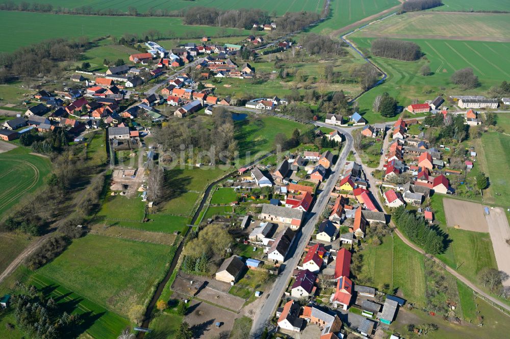 Luftaufnahme Krempendorf - Dorfkern am Feldrand in Krempendorf im Bundesland Brandenburg, Deutschland