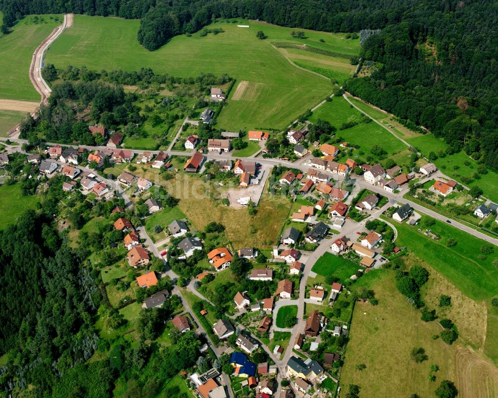 Luftbild Kreuzle - Dorfkern am Feldrand in Kreuzle im Bundesland Baden-Württemberg, Deutschland