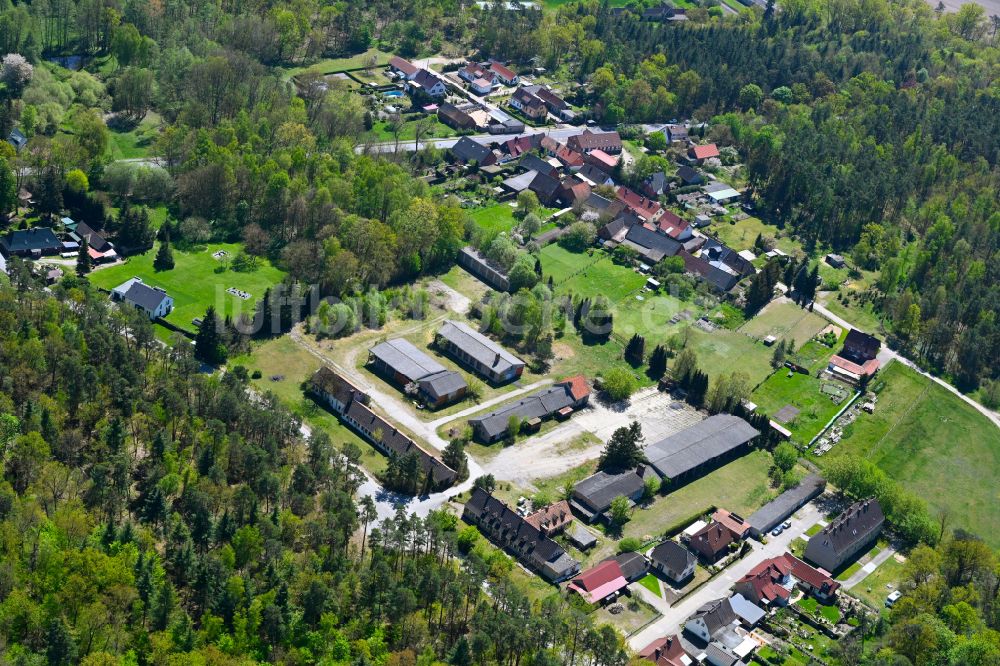 Luftbild Kuhfelde - Dorfkern am Feldrand in Kuhfelde im Bundesland Sachsen-Anhalt, Deutschland