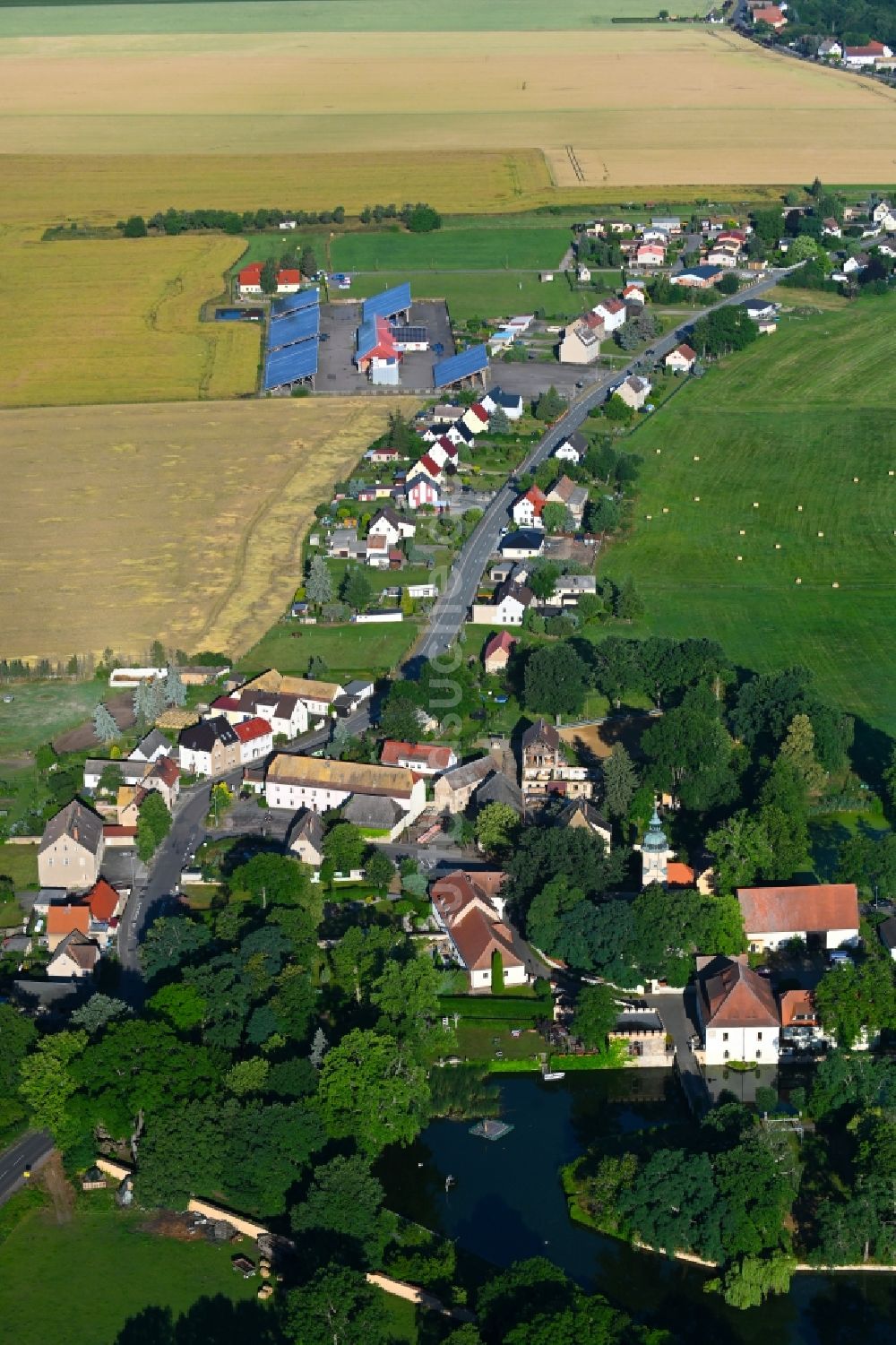 Luftbild Lampertswalde - Dorfkern am Feldrand in Lampertswalde im Bundesland Sachsen, Deutschland