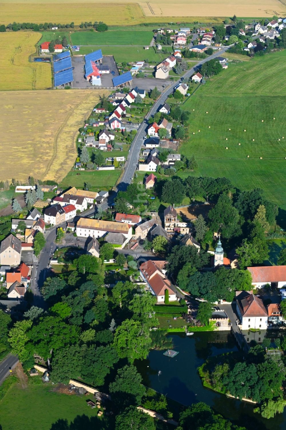 Luftaufnahme Lampertswalde - Dorfkern am Feldrand in Lampertswalde im Bundesland Sachsen, Deutschland