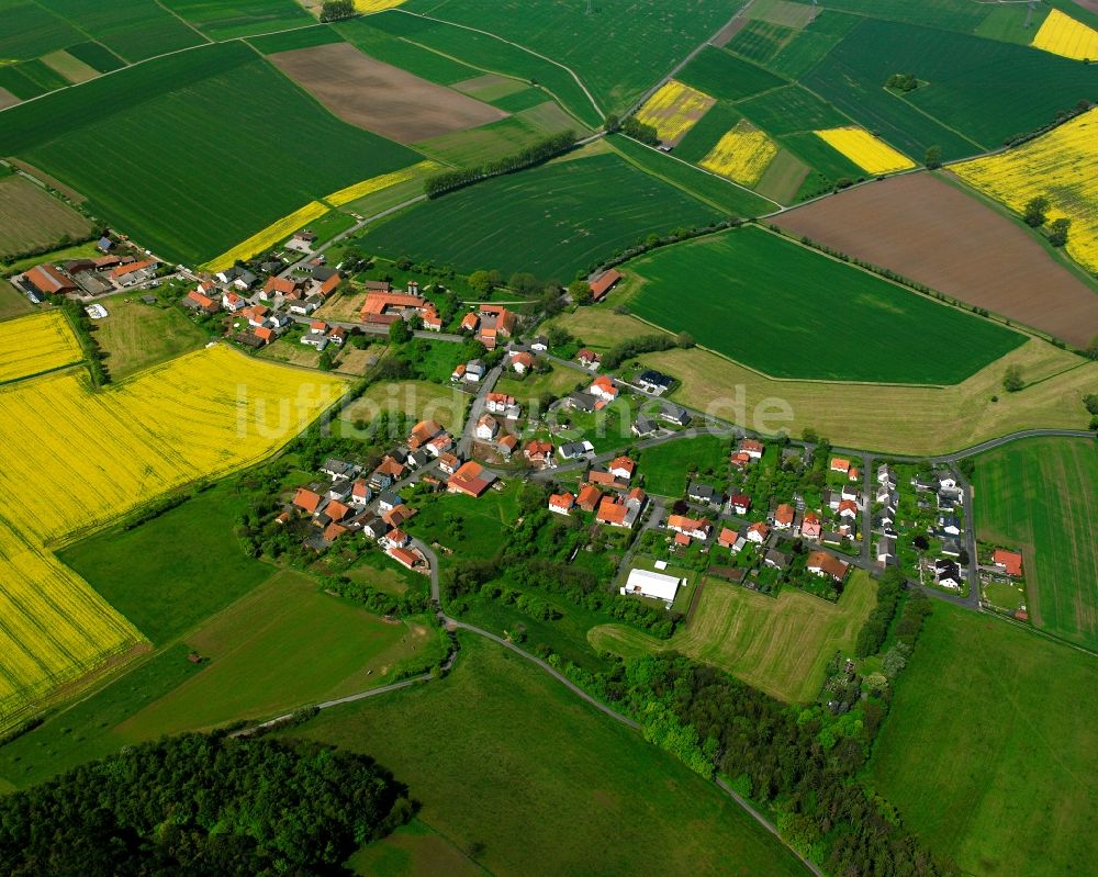 Luftbild Landershausen - Dorfkern am Feldrand in Landershausen im Bundesland Hessen, Deutschland