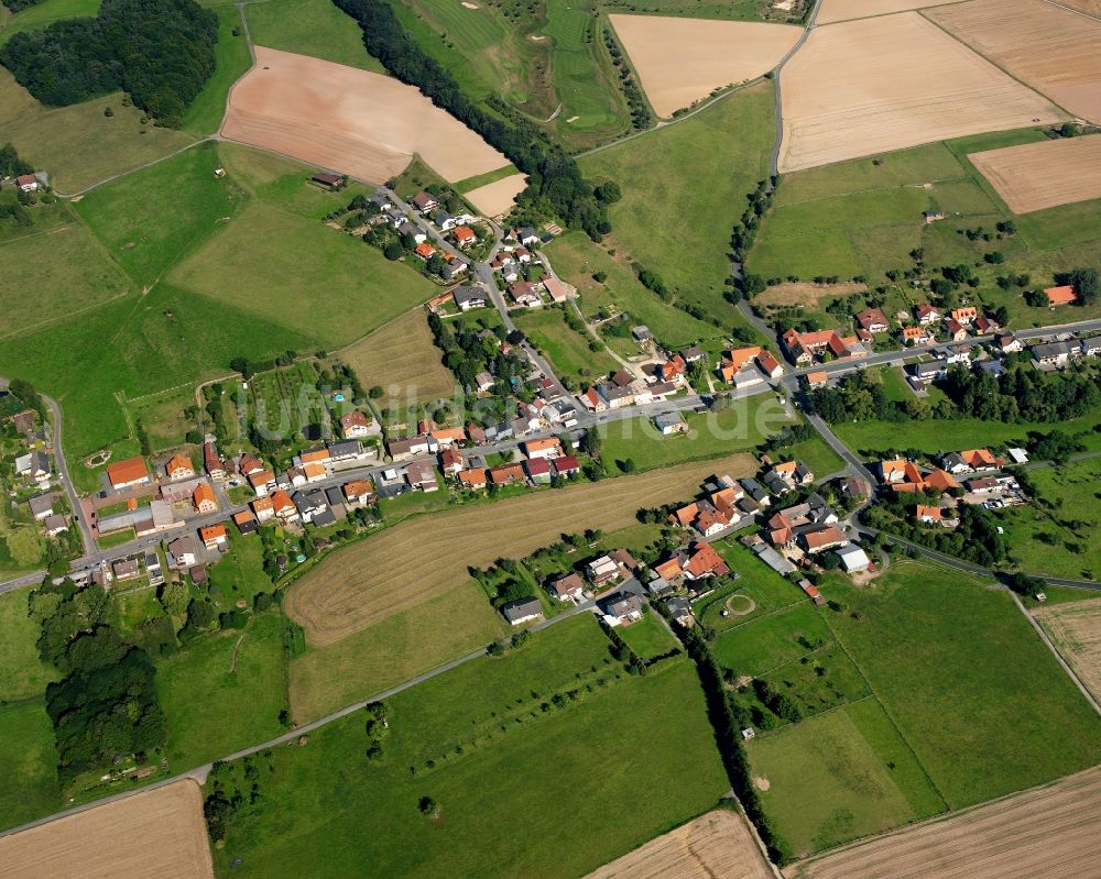 Langen-Brombach von oben - Dorfkern am Feldrand in Langen-Brombach im Bundesland Hessen, Deutschland