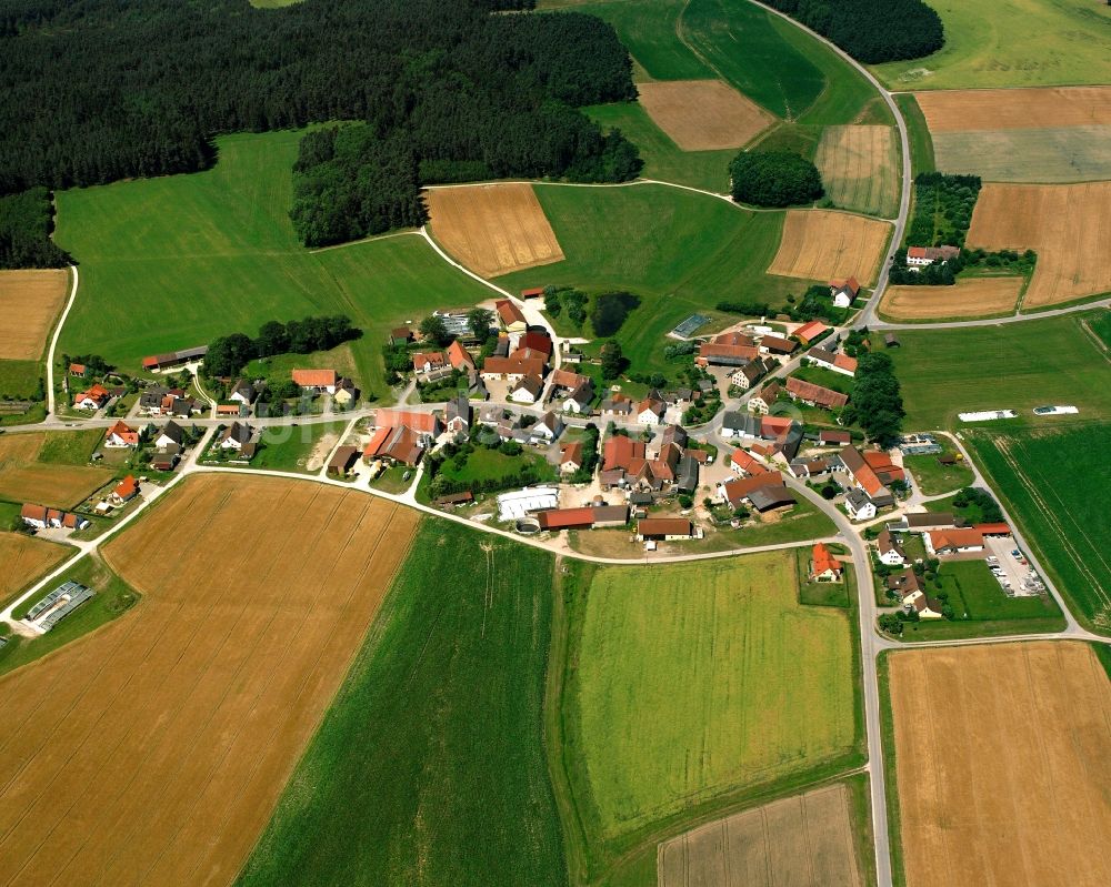 Luftbild Liebersdorf - Dorfkern am Feldrand in Liebersdorf im Bundesland Bayern, Deutschland