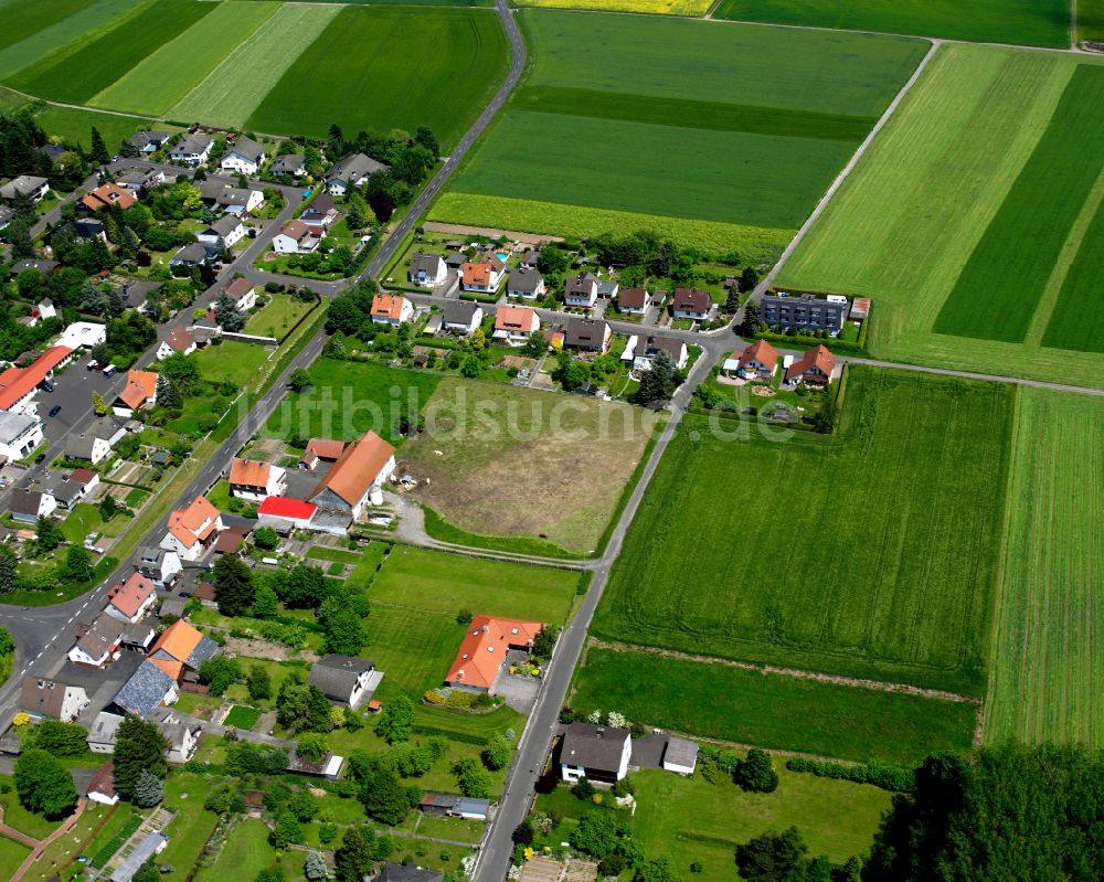 Luftaufnahme Liederbach - Dorfkern am Feldrand in Liederbach im Bundesland Hessen, Deutschland