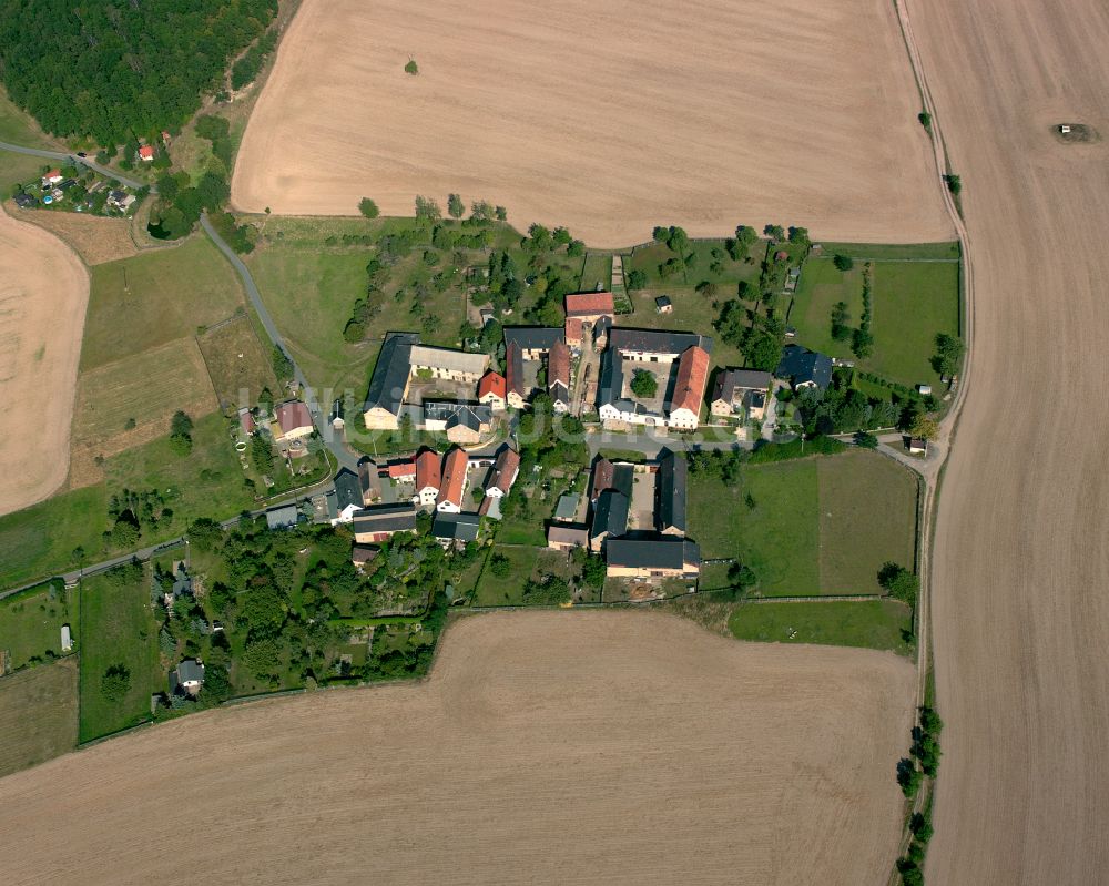 Lietzsch aus der Vogelperspektive: Dorfkern am Feldrand in Lietzsch im Bundesland Thüringen, Deutschland