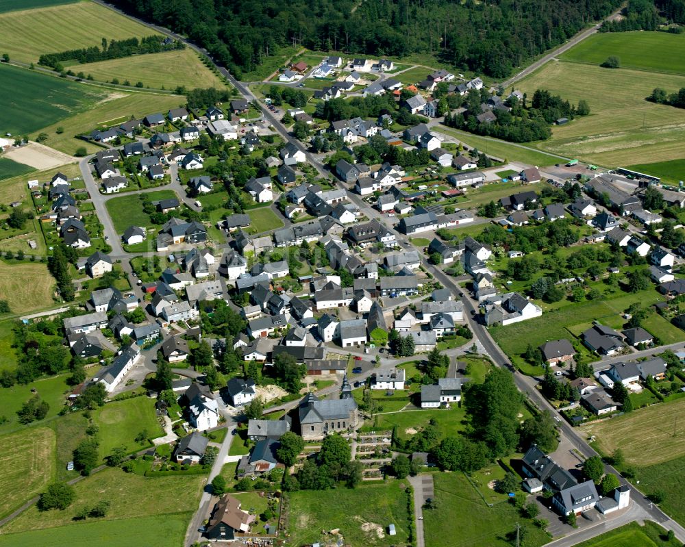 Luftbild Lingerhahn - Dorfkern am Feldrand in Lingerhahn im Bundesland Rheinland-Pfalz, Deutschland