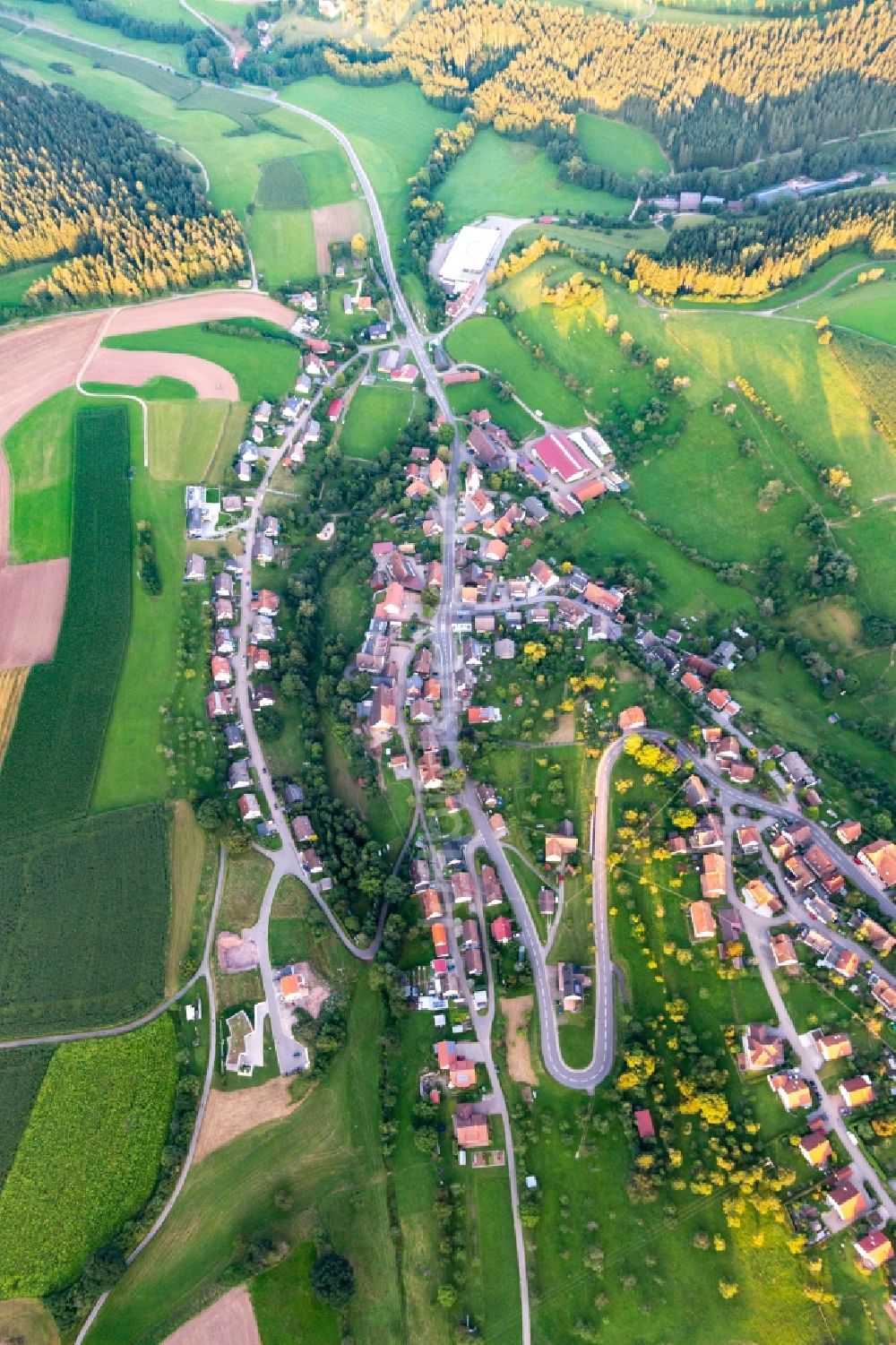 Luftbild Lombach - Dorfkern am Feldrand in Lombach im Bundesland Baden-Württemberg, Deutschland