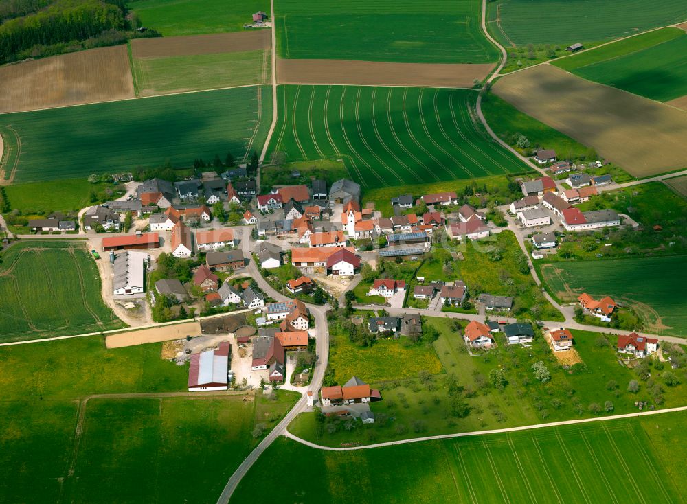 Lonsee aus der Vogelperspektive: Dorfkern am Feldrand in Lonsee im Bundesland Baden-Württemberg, Deutschland